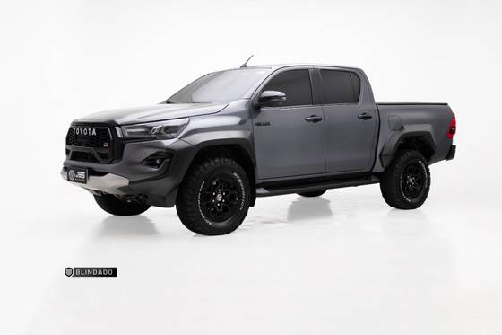 TOYOTA HILUX 2.8 D-4D TURBO DIESEL CD GR-S 4X4 AUTOMÁTICO